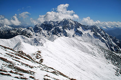 紮依紮嘎神山